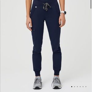 PETITE Figs Zamora Jogger Scrub Pants - Size Medium Petite